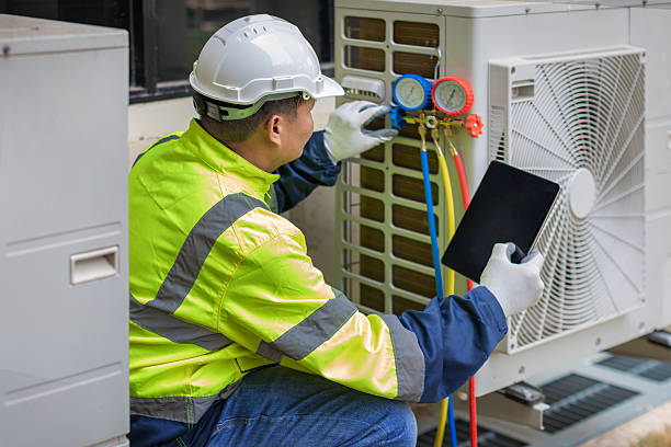 Professional Hvac technician working in Kenton, DE
